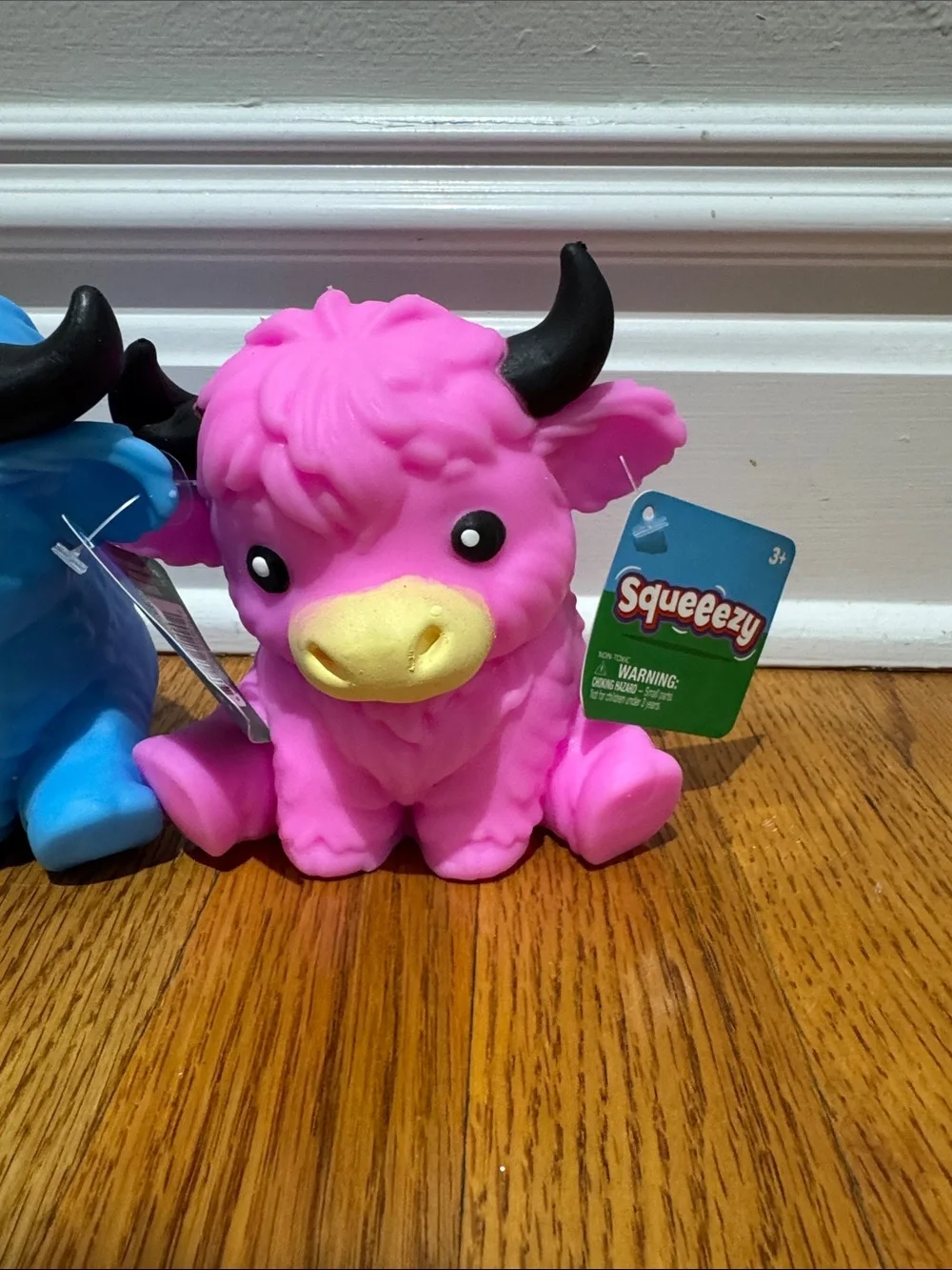 Squeeezy Cows Pink & blue NWT Squeezy